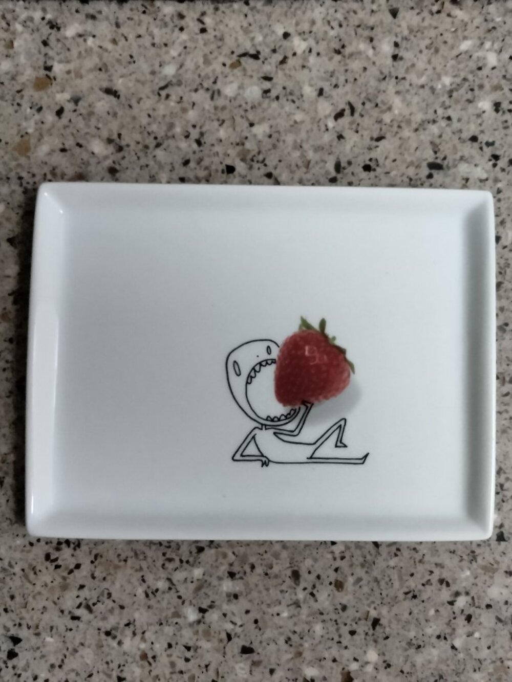 NWT 2010 Retired Oliver Strawberry Bite Appetizer Plate